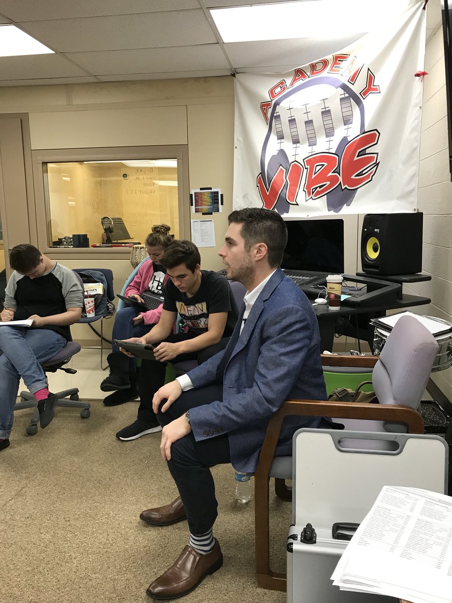 phil_nagy's tweet photo. Super grateful to Cameron Leach for staying all day to share with all our #AcademyVibe students! #ILCRocks https://t.co/NuQbMQDkcG