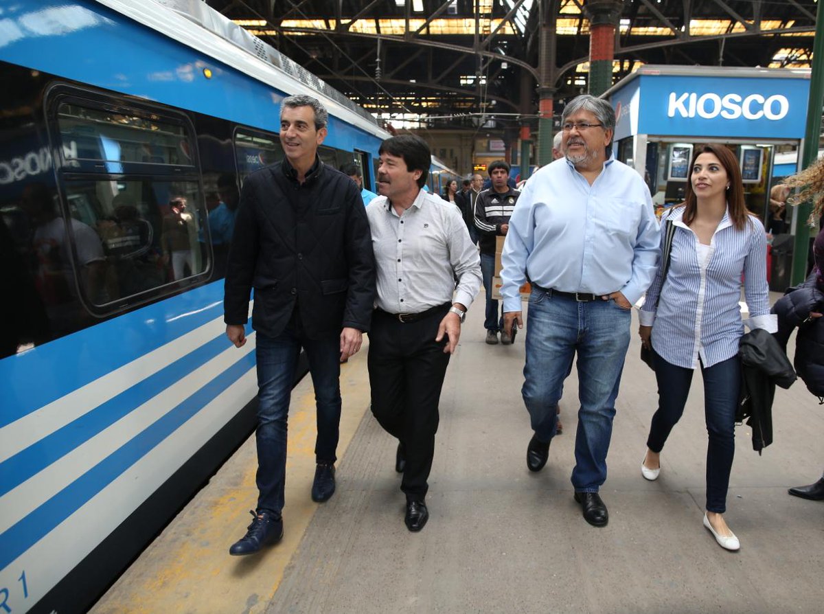 RandazzoF's tweet photo. Ya estamos en #Constitución para tomarnos el #TrenRoca 🚈 https://t.co/zuLqTjmWBQ
