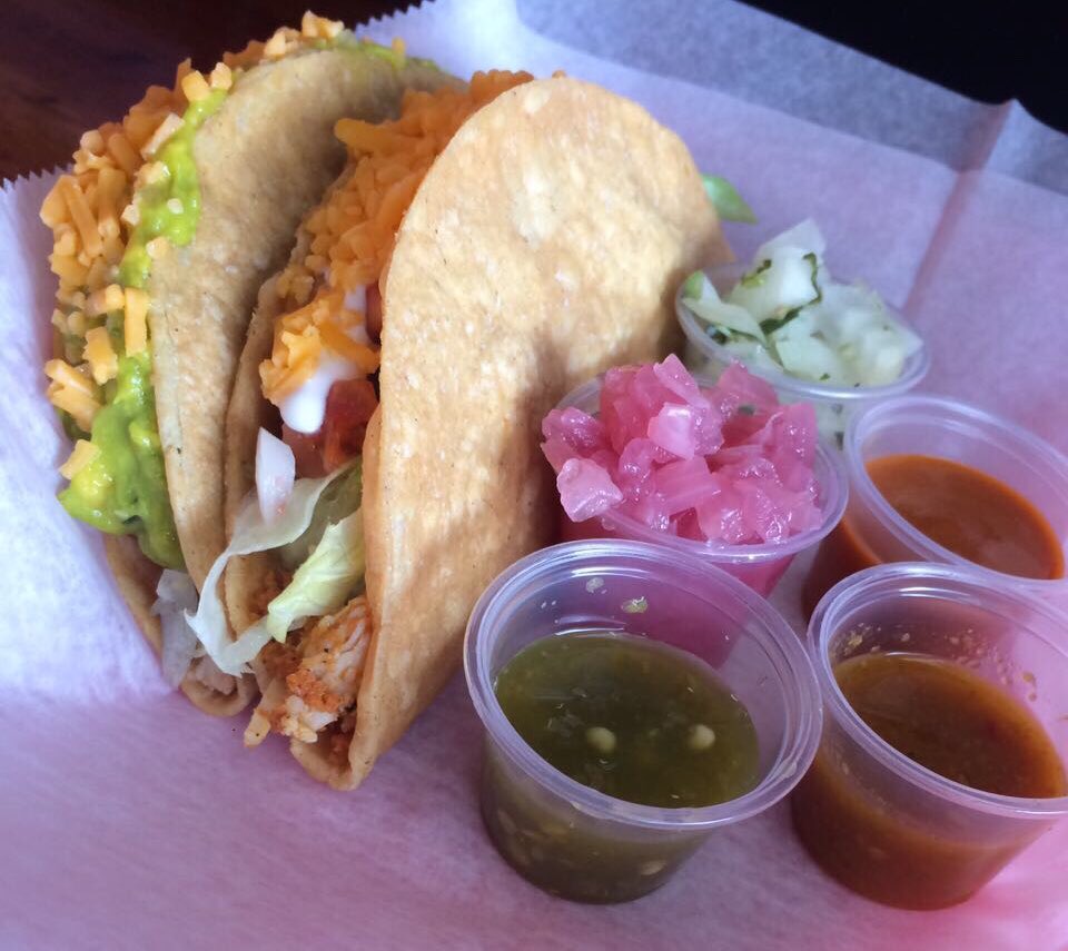 TacoStop_nic's tweet photo. Así empezamos los lunes 😊 🌮🌮 #tacos #crispy #tacostop #Food #foodporn https://t.co/Ddht3dTLXC