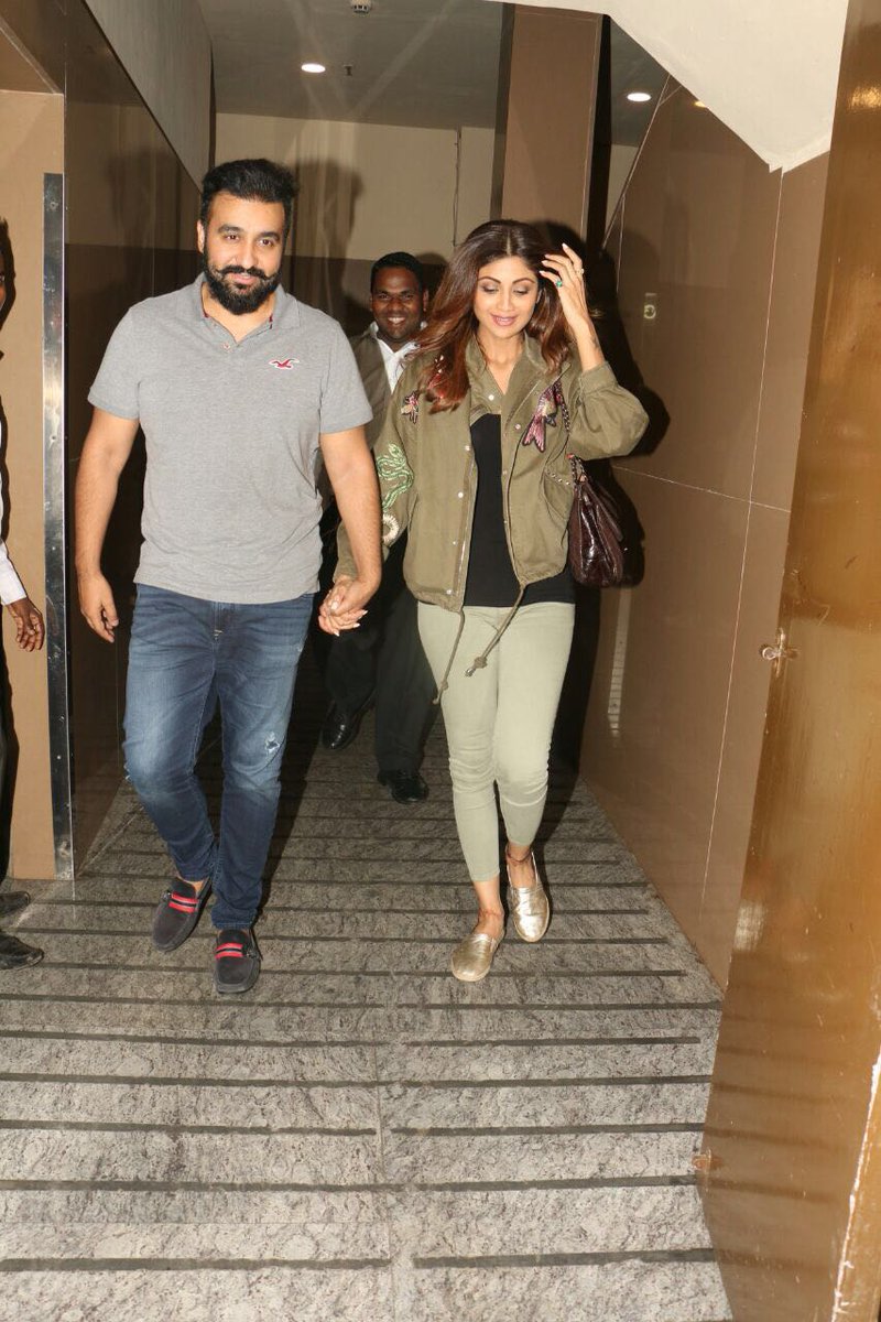 CameraaIn's tweet photo. @TheShilpaShetty spotted with husband @TheRajKundra at PVR https://t.co/FzlpDKpRX8