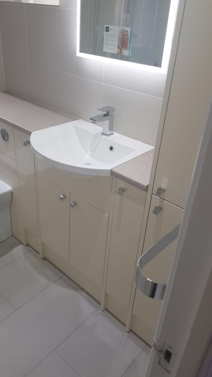 heatingjw's tweet photo. Another very satisfied customer mr and mrs Wellington of lichfield they are overwhelmed with the service we provided, https://t.co/iXp2JNLTaj