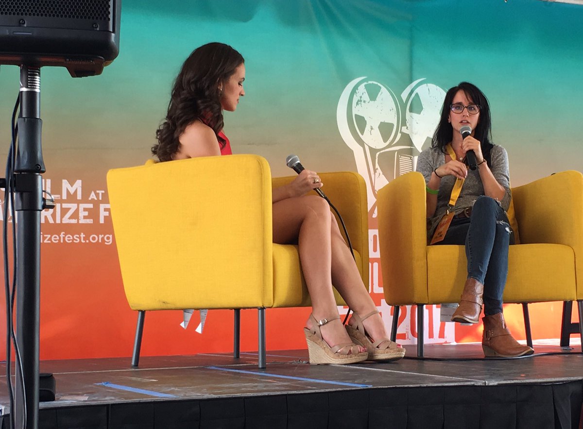 BlessedLadyBear's tweet photo. Working the Q&A at the @prizefest such a great experience! Connected w Several incredible #filmmakers #actor #hercalling #art #writer https://t.co/lrFYwKxv3x