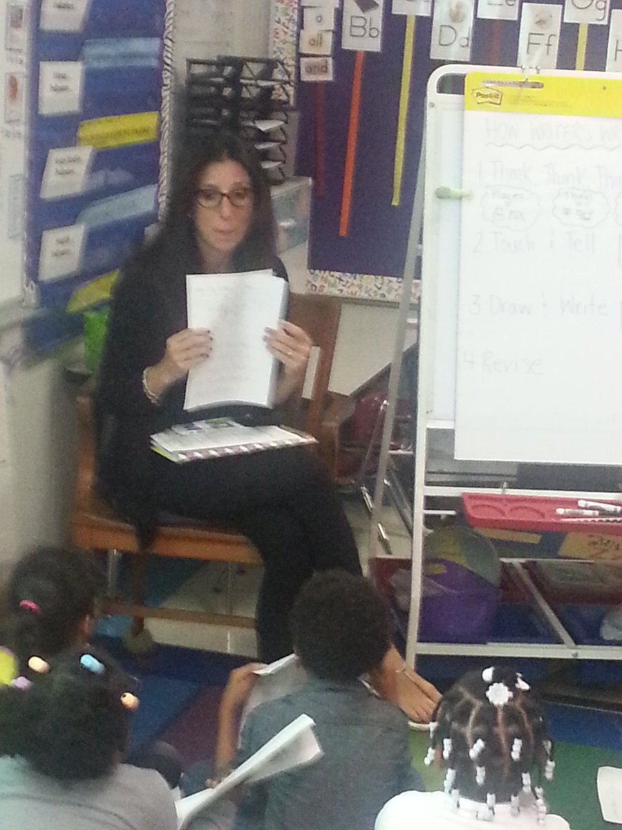 HydaraNicole's tweet photo. Writers Workshop in action!!! @LivingLitNet @WSSandel @RichlandOne @RichlandOneSupe @kimberlyn1980 https://t.co/fOaN3HHxZS
