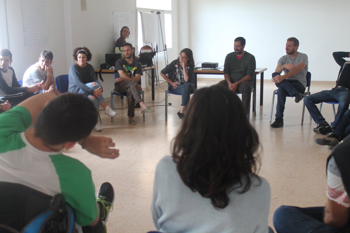 Atipics_es's tweet photo. Varem iniciar la segona fase del programa #Atípics! La Trobada7 ha estat reveladora de #competències...#diàleg #mentorització #col·laboració https://t.co/OLdtRFSCmK
