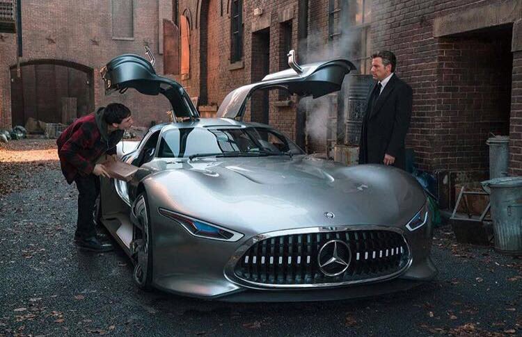 YepConsiderably's tweet photo. Christopher Rhoades, chief designer at #MercedesBenz #AdvancedDesignCenter stunning #VisionGT #Batman's #newride
https://t.co/8cqOIGcvyZ https://t.co/fY3lvgqR7V