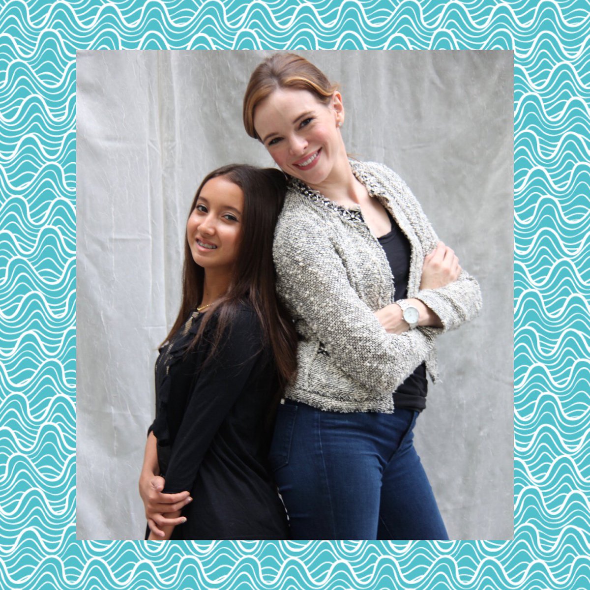 TheArtofElysium's tweet photo. How does @dpanabaker prove #ArtIsASuperpower? She volunteers in our Girl Talk Program to help young people learn to use their power too! 🎨💪🏽 https://t.co/UshD3nPLpp