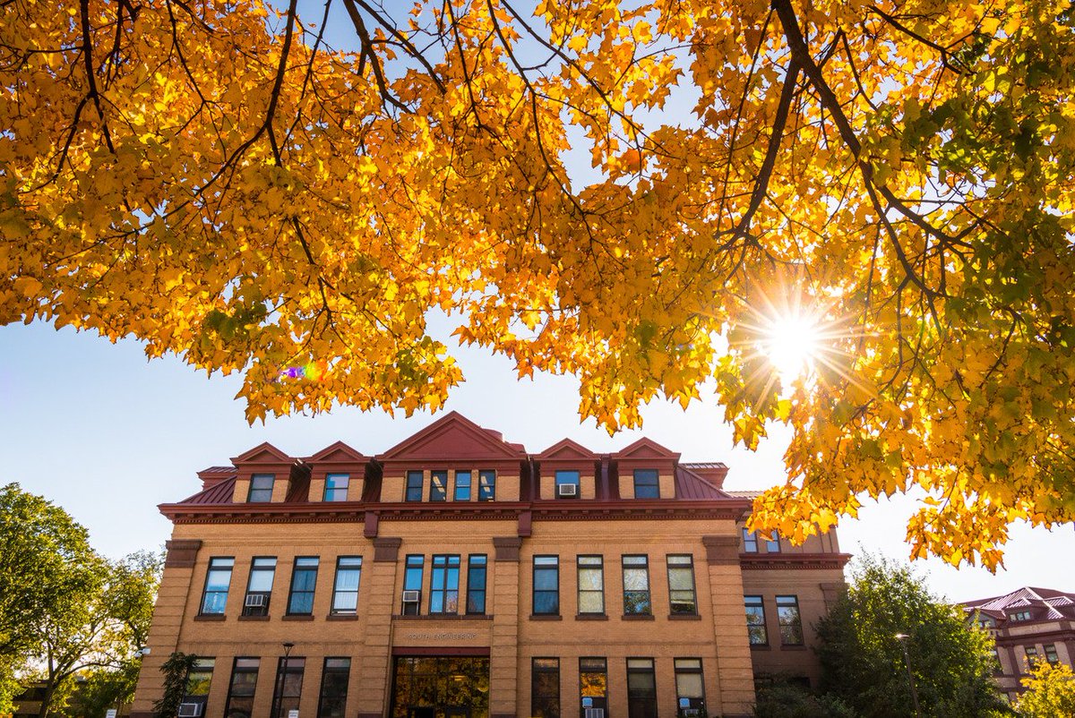NDSU's tweet photo. Don't you just love campus in the fall? #NDSUtrue https://t.co/7ILh99zuLy