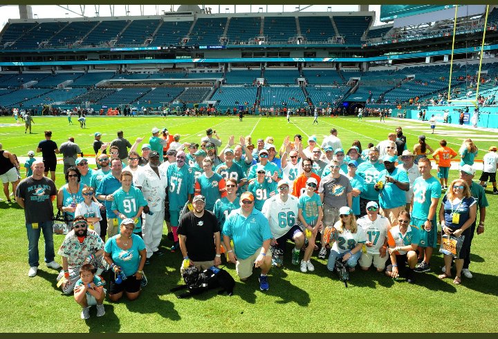 LJ1303's tweet photo. Great weekend with some top notch people..#WebWeekend. #Dolphins https://t.co/dYqXrU1hQ1