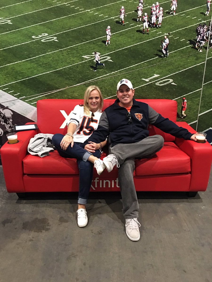 c_razzledazzle's tweet photo. #xfinitybearsden https://t.co/bRZGjoArVz