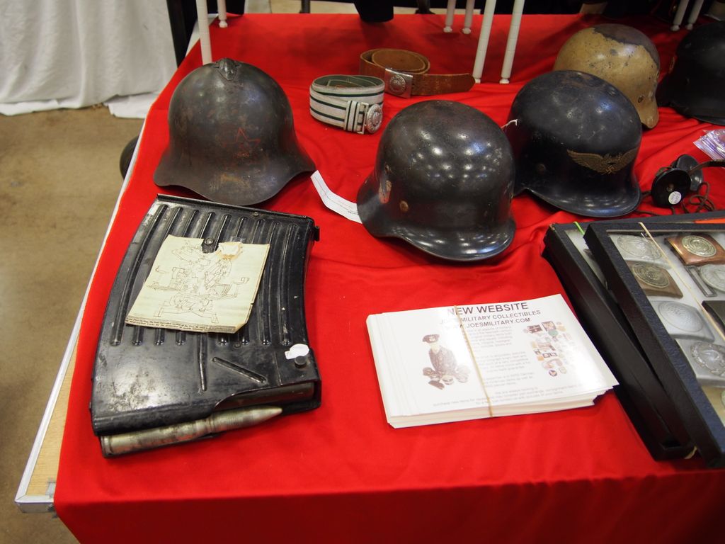 JAG_MT_MVM's tweet photo. Peter Suciu shared these views of the 2017 MAX Show in Monroeville, Penn.
#MAXShow, #Militaria, #MilitaryCollectibles, https://t.co/pC6HRENF9T