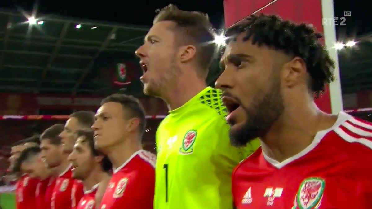 sportbible's tweet photo. WATCH: Wales produce incredibly passionate national anthem ahead of Ireland clash. Goosebumps! 🏴󠁧󠁢󠁷󠁬󠁳󠁿
https://t.co/Er4E8Jci44 https://t.co/qvM9iSng74