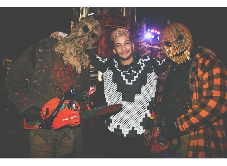 JordanFisherFB's tweet photo. @Jordan_Fisher at @UniStudios #JordanFisher #JordanFisherFanBase #TeamJordanFisher #TeamFishies https://t.co/xoegjKmiVB