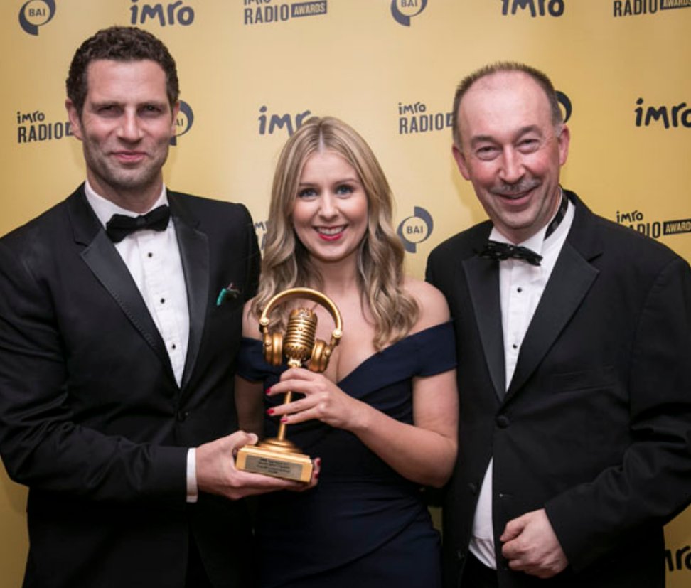 LifeStyleSmile_'s tweet photo. Congrats to @hilareclaire on winning an award with @jonathan_mccrea  for @newstalkscience @NewstalkFM @IMRORadioAwards 🍾👍#notjustablogger 😂 https://t.co/4luHQfohP1
