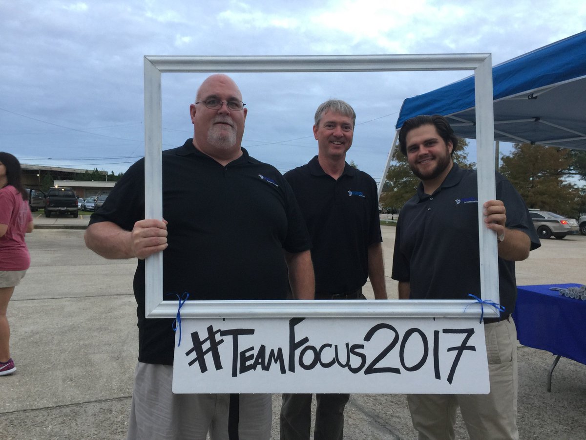 Thread_TFI's tweet image. More fun pictures from our Open House last week! Check our Facebook page to see all images. #OpenHouse #ThreadedFasteners