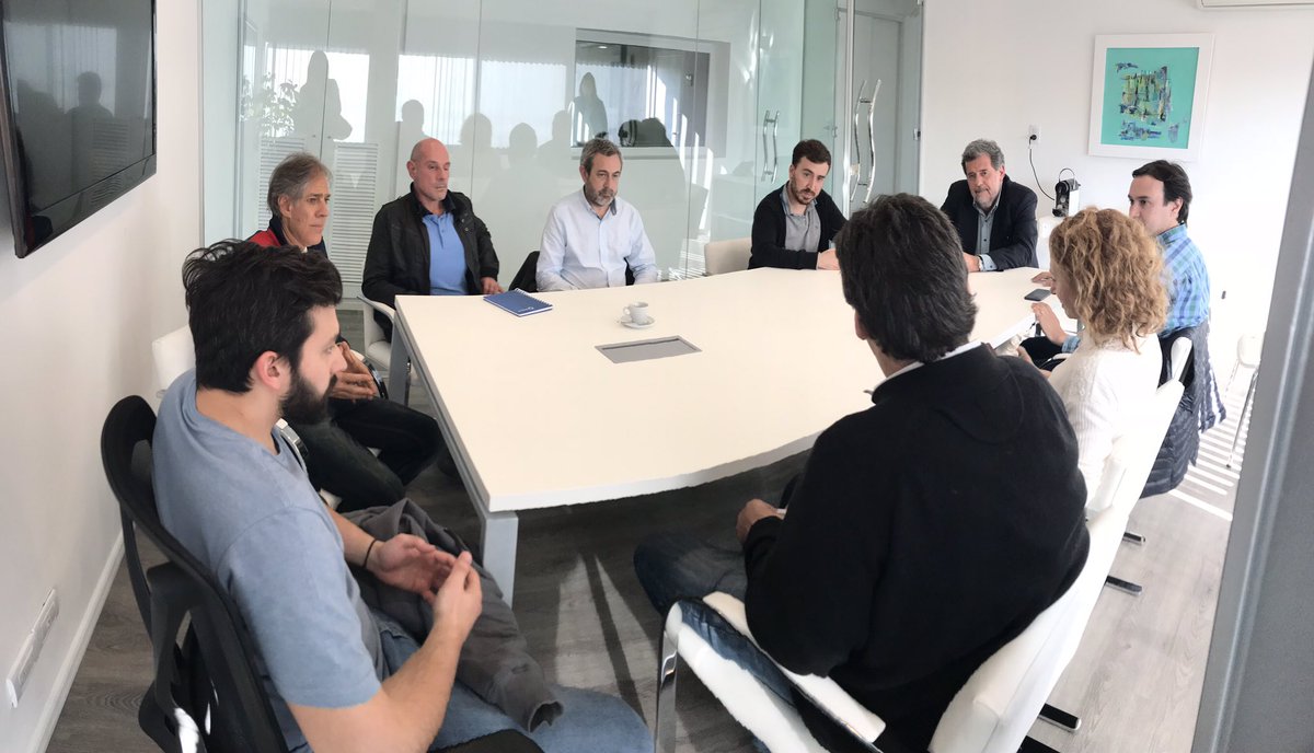 #Ahora en el <a href="/PIMDQ/">ParqueIndustrialMDP</a> 👉🏼<a href="/JElustondo/">Jorge Elustondo</a> se reúne con representantes de Farm Frites y Grupolar para conocer sus proyectos de #innovación productiva