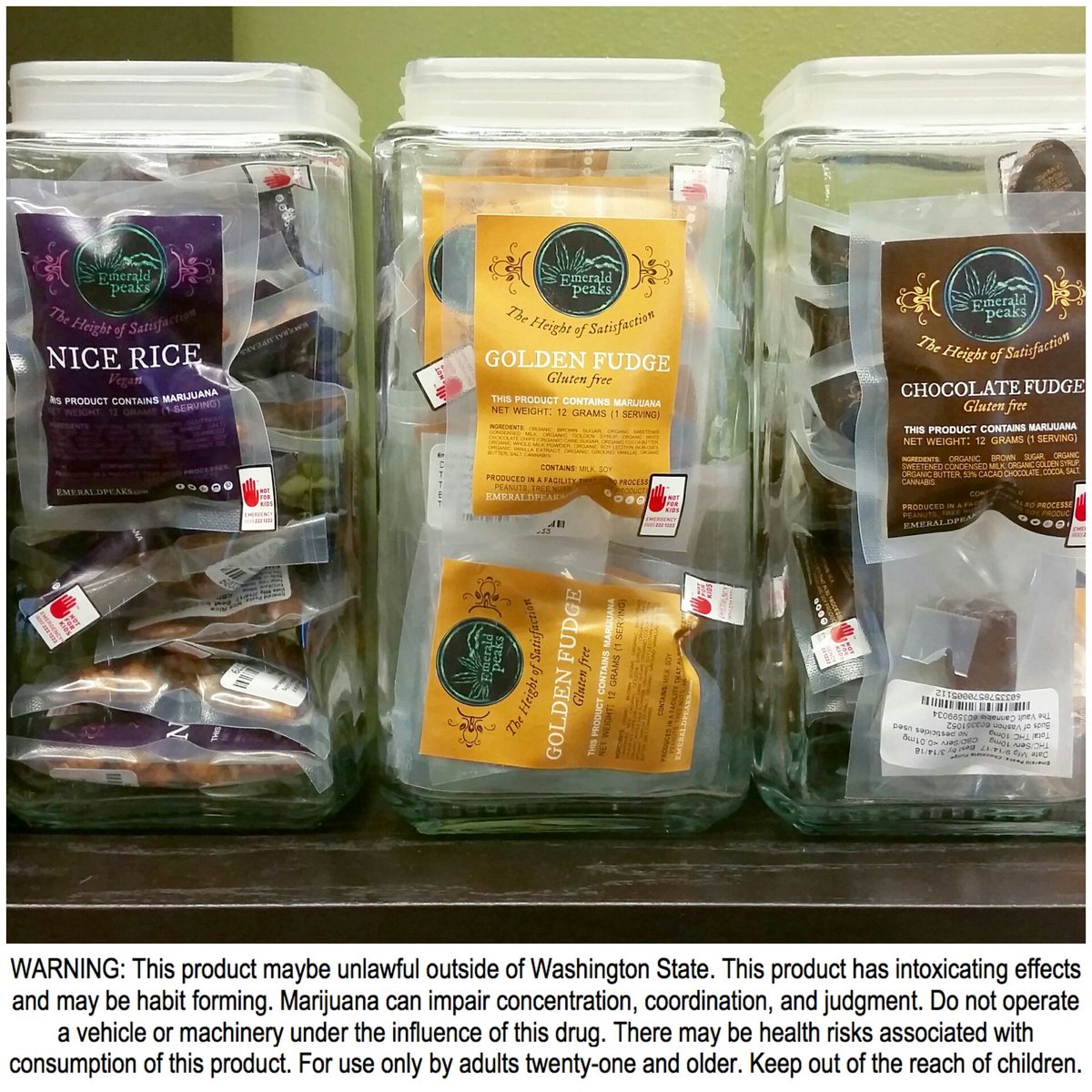 Try some new edibles from Emerald Peaks for Munchie Monday! 
#thevaultcannabis #emeraldpeaks #edibles #munchiemonday #carms #nicerice