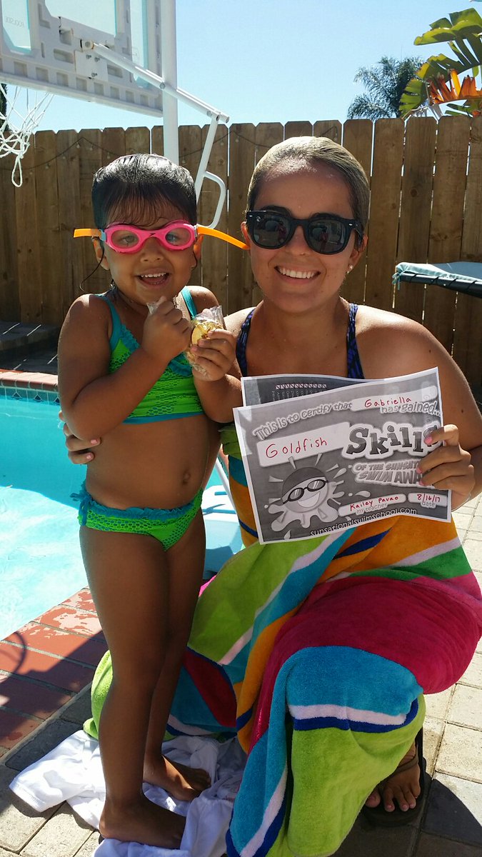 SunsationalSwim's tweet photo. You know that awesome feeling of accomplishment when you learn a new skill? Little Gabriella does. Congrats, Gabriella! #MondayMotivation https://t.co/z7x3AfeauU