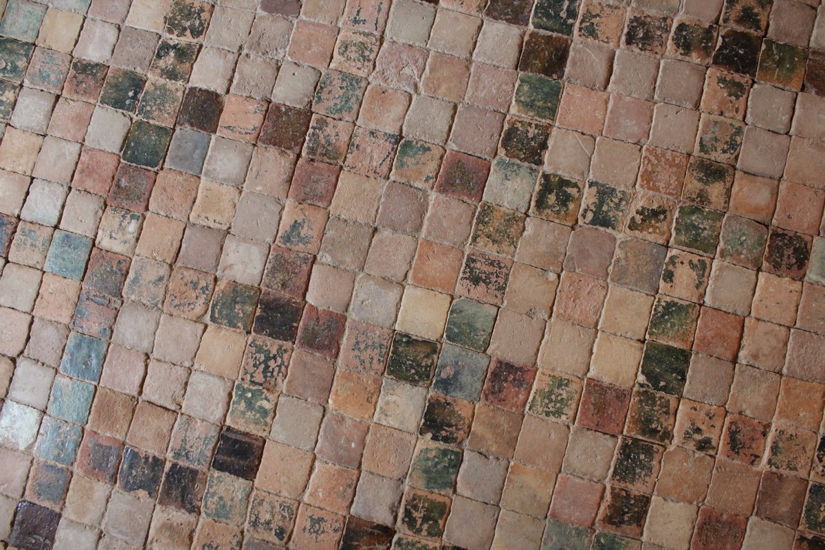 BoisOrcan's tweet photo. Pavement XVes, chambre de retrait Julien Thierry
Crédit photo : J.LE MEVEL
#chateau #medieval #Moyenage #Bretagne  #monumenthistorique https://t.co/jUOaa5zC7c