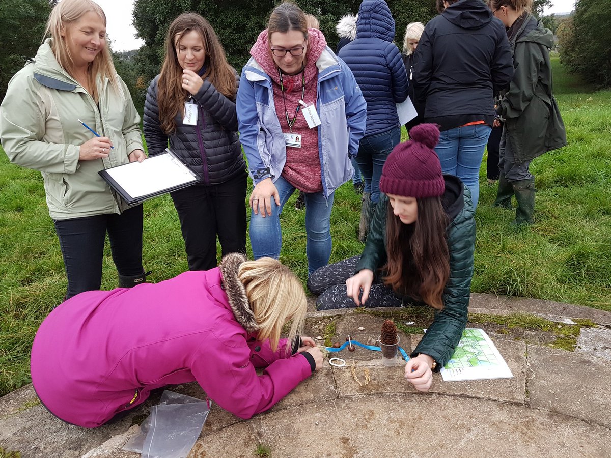 lindatedford8's tweet photo. Great last #outdoorlearning session #CPD for teachers with #CountrysideRangers at Eglinton @North_Ayrshire Bring on 2018 #TeachingInNature https://t.co/hyxc5DSddj