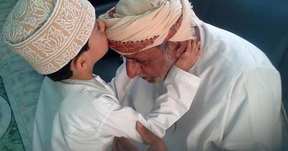 ArabicBest's tweet photo. يقول سعيد بن المُسيب:
البارُ بوالديه لايميته الله ميتة سوء.
- برو بوالديكم فوالله سيأتي يوم فلن تجدهم فالدُنيا فانية والوقت يمضي. https://t.co/mOp1JjXbG7