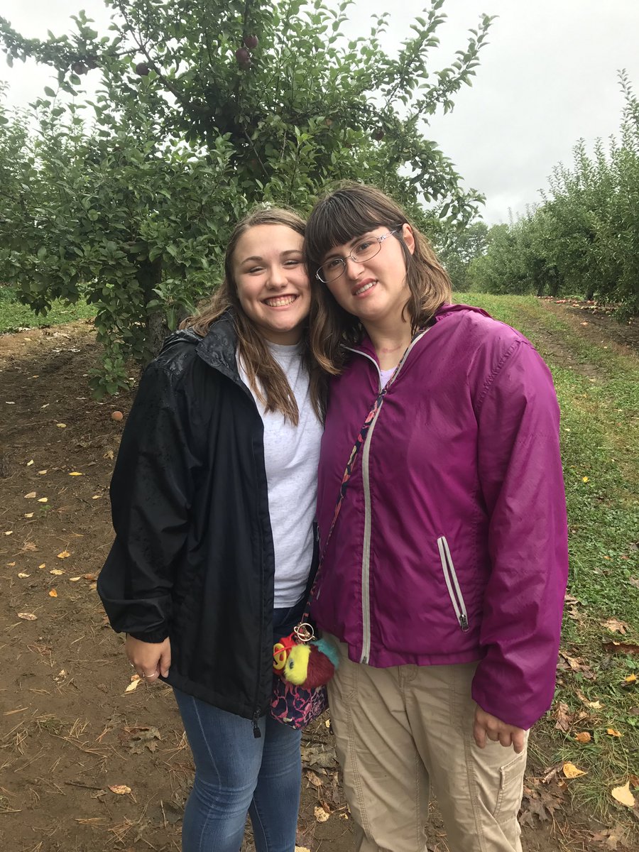 bestbuddiestg's tweet photo. Thanks to everyone who came out in the rain for a fun day of apple picking! 🍎 https://t.co/e1hMRb68ke