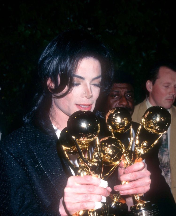 MICHAEL JACKSON tweet media