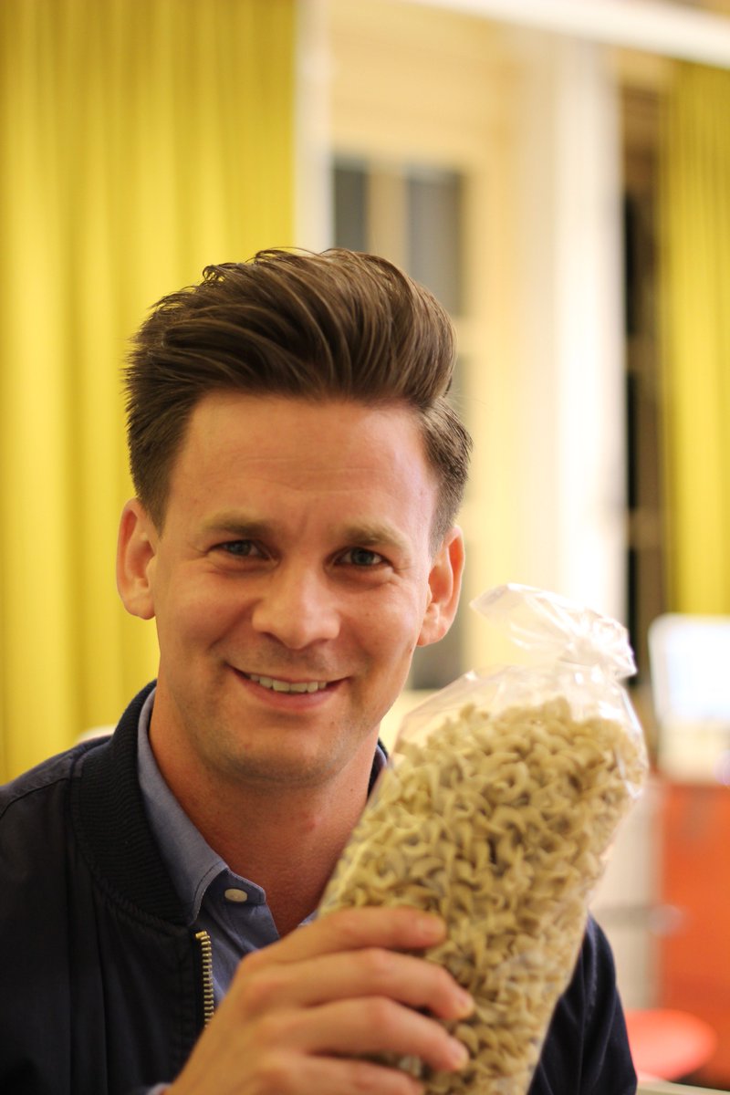 BorrelOfPyramid's tweet photo. Thanks @greenbananafood and @ImpactHubAMS for a great borrel &amp; tasting event! Fruitful discussions on blue ocean strategy &amp; market channels. https://t.co/c5NgayMMUE