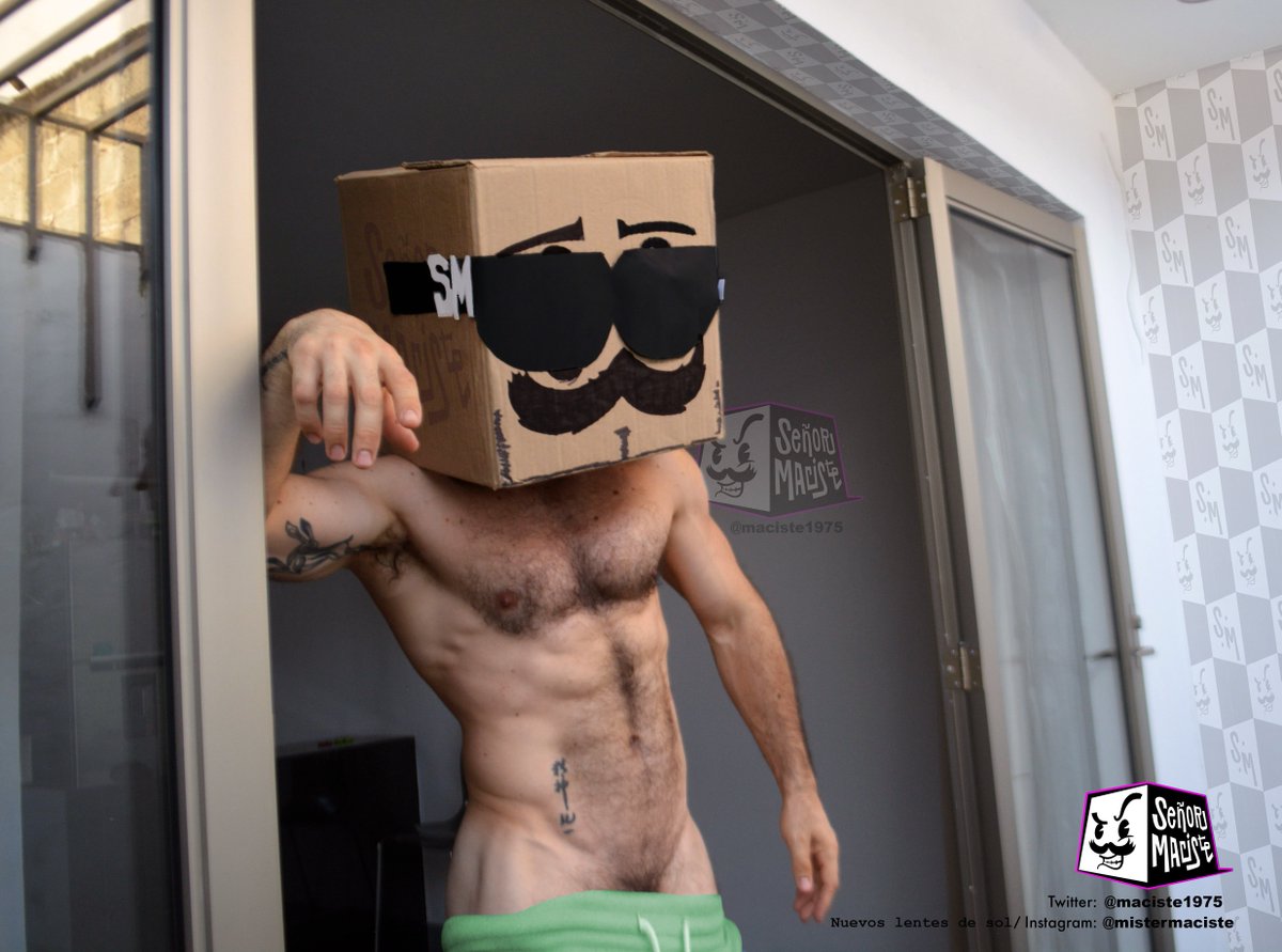 maciste1975's tweet photo. ¿Qué tal me veo con mis nuevos lentes de sol by SM® (Señor Maciste®)? Nuevos niveles de “inventadez”, como le llaman, me esperan. Quiubo. https://t.co/BX5wH0nDku