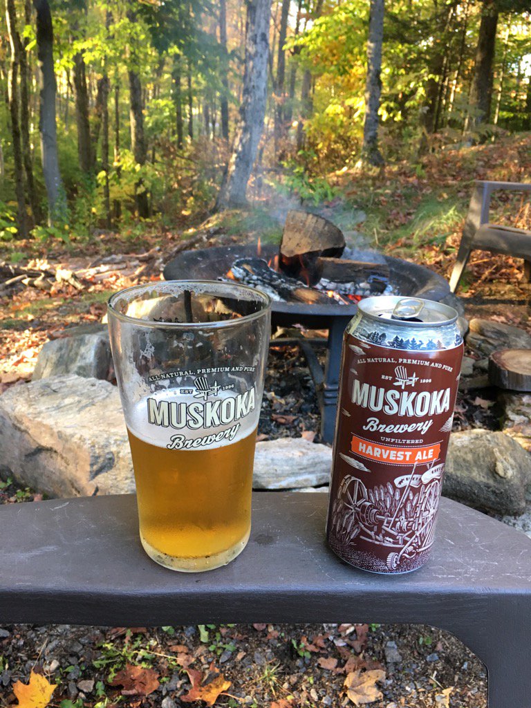 Harvest Ale paired with a bonfire on Thanksgiving Monday, tastes so good. Cheers! <a href="/MuskokaBrewery/">MuskokaBrewery</a> #HappyThanksgiving