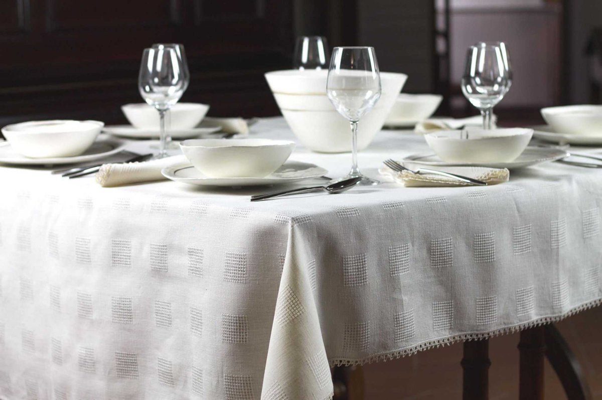 Our selection of Italian table linen (goo.gl/AaiaQj) includes only really exclusive gifts for those who appreciate rare beauty ❤