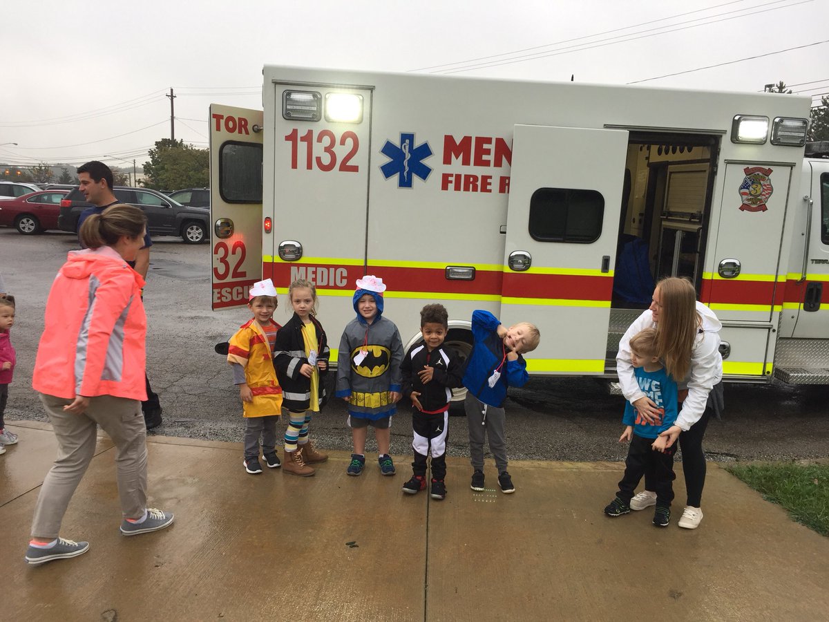 MsGPreschool's tweet photo. Thank you @MentorFire for teaching us all about fire safety today! @MentorPreschool #OnceACard https://t.co/qeDkZIuRsv