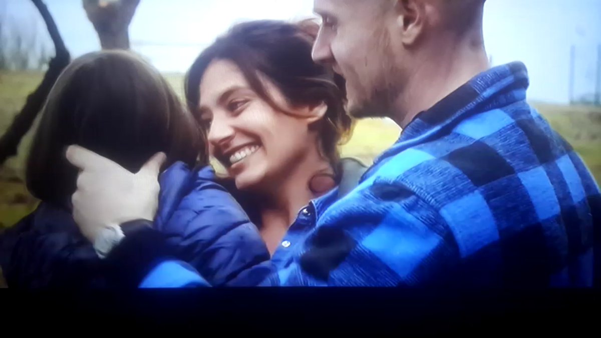 miss_manue's tweet photo. Un immense bravo à @LMilotOfficiel pour ses talent de comédienne ! #QJSGJTT  était un téléfilm extra ! #Épatante #Emouvante  #sensible 👏👌😘😍 https://t.co/PwLNd9Lo55