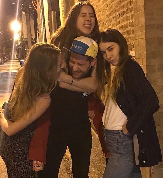dansdoingthings tweet picture