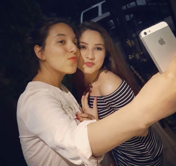 Rubirdz45's tweet image. La gente qué dice que tiene la mejor amiga del mundo se equivoca, yo la tengo y se acabo. ❤️
#8yearstogether @frida_moraales