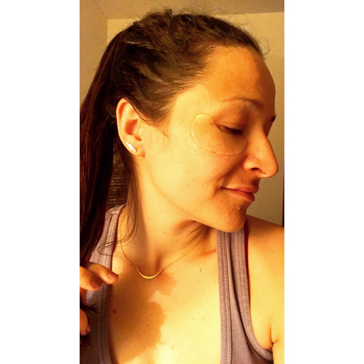 beachysonja's tweet photo. Cuz ya know, forgot the eye mask #selfie @HonestHazel https://t.co/5GC3RGnw8r