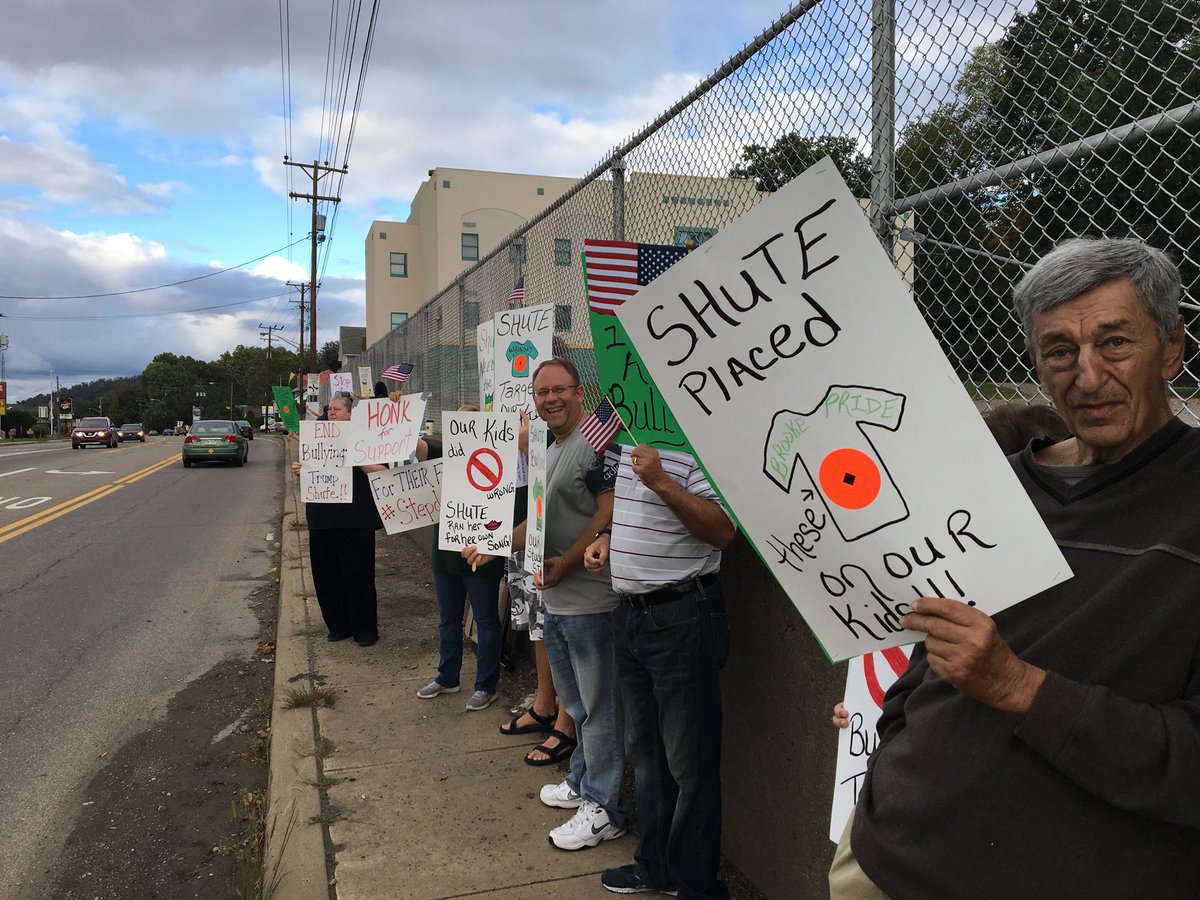 SeanEiler's tweet photo. #HappeningNow - many protesting outside of Brooke County Board of Ed. building leading up to tonight’s meeting. https://t.co/OollhlDixn