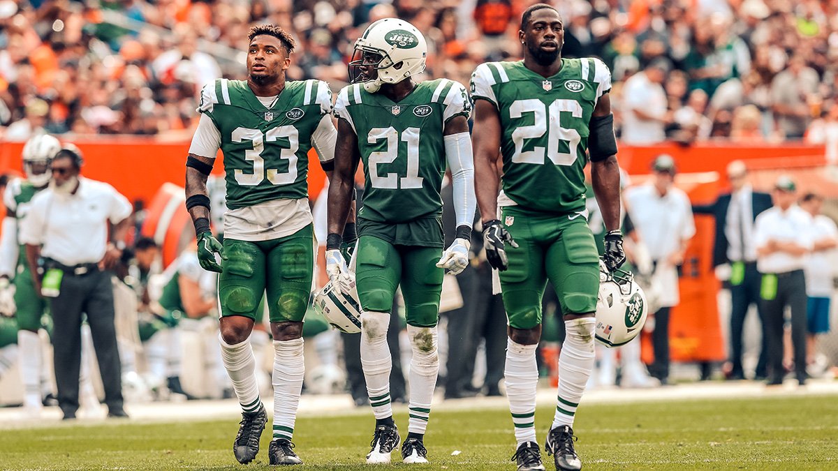 nyjets's tweet photo. New Jack City.

Complete #NYJvsCLE gameday photos 📸 https://t.co/lqbxGZwats https://t.co/kmDSC26kSt