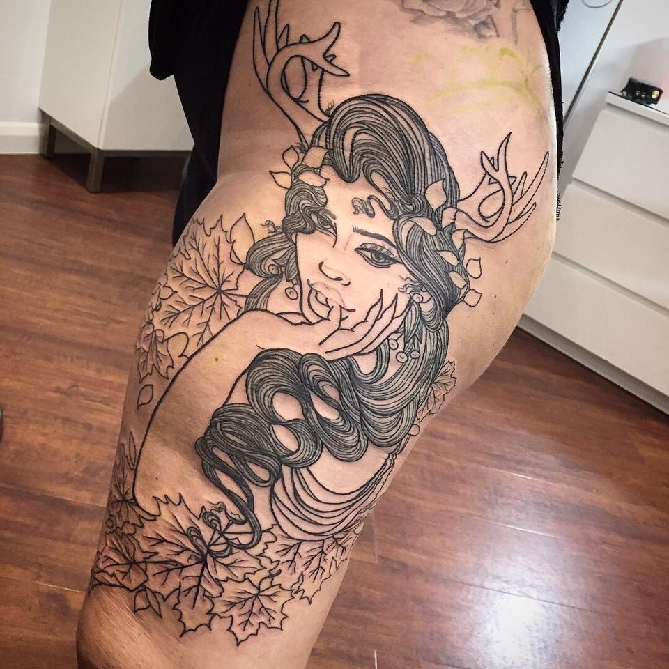 A new large scale piece started recently by Chessie, check Instagram stories for more progress shots soon! #tattoos #uktattoo #thightattoo