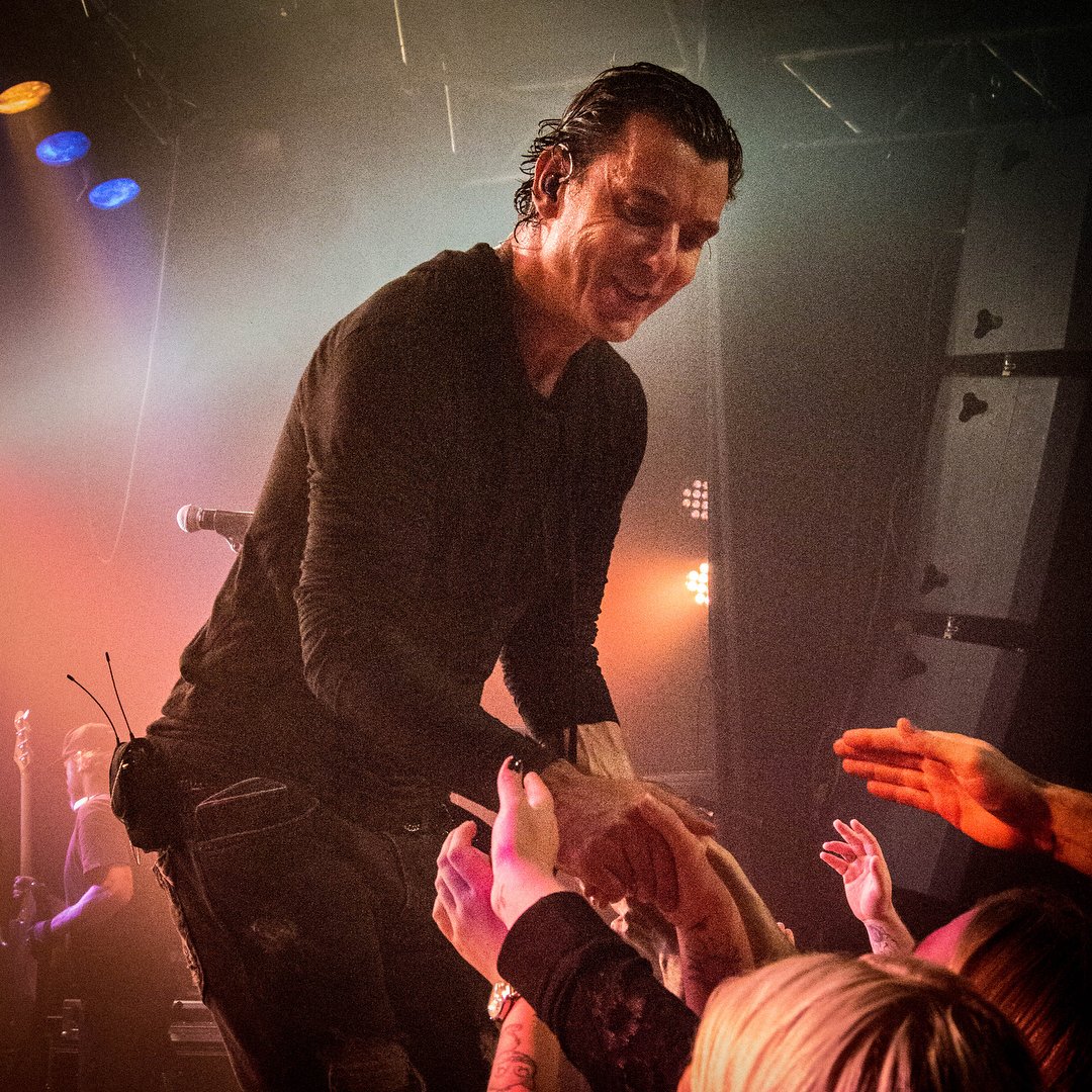bushfandom's tweet photo. It was all smiles at the @bushofficial #Copenhagen show 😀❤
(📷- geomatrixgirl) https://t.co/ysplEFeumt