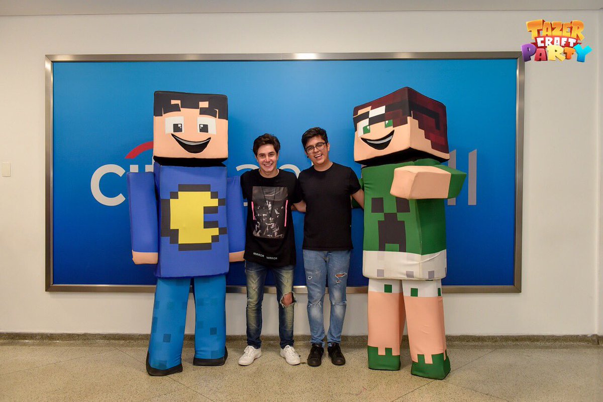 VAMOS VOTAR!!
Cada RT nessa foto é 1 VOTO nos Meus Prêmios Nick!! 🙌🏻😁💥

#MPN #TazerCraftGames