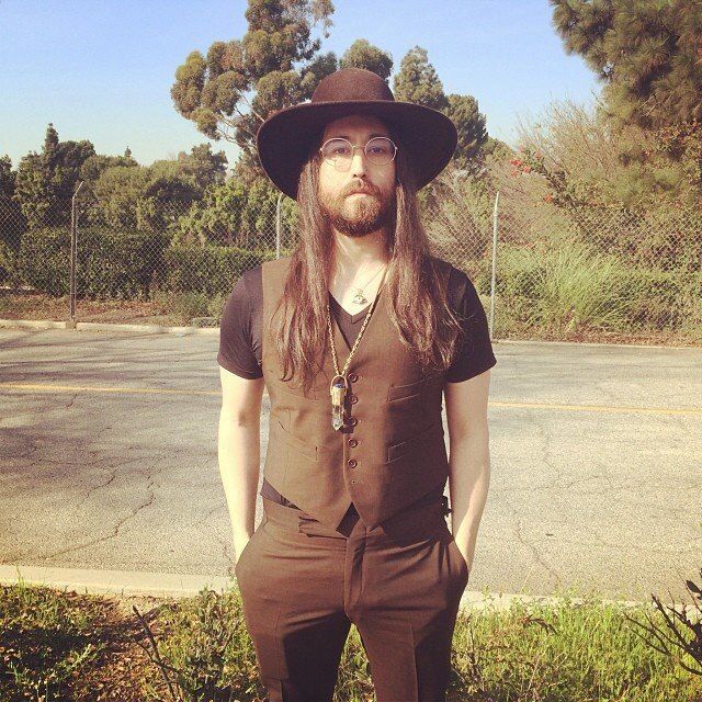  Happy Birthday to Sean Lennon! 