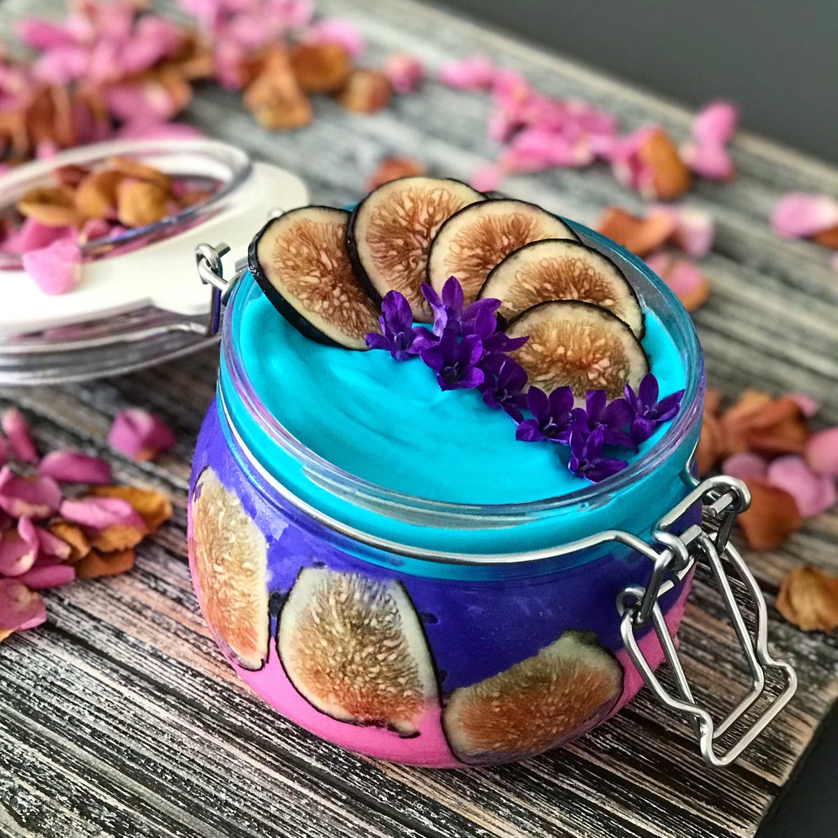 lemishmash's tweet photo. #smoothie #love #bestoftheday #picoftheday #amazing #beauty #beautiful #vegan #vegansofig #veganfoodporn #healthy #healthyfoodporn #foodporn https://t.co/uFoayNAXGN