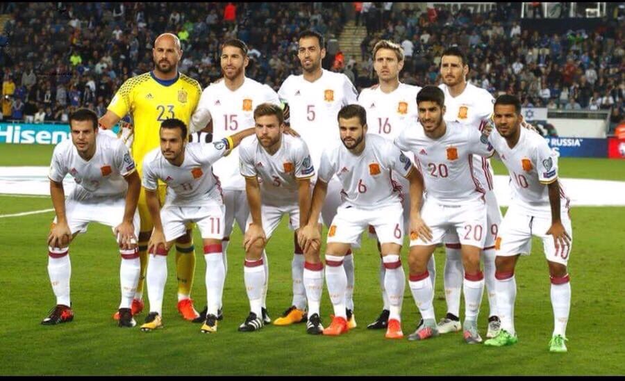 SergioRamos's tweet photo. Broche final a una gran fase de clasificación. ¡Nos espera #Rusia2018!
#VamosEspaña https://t.co/ty4PspfKu9