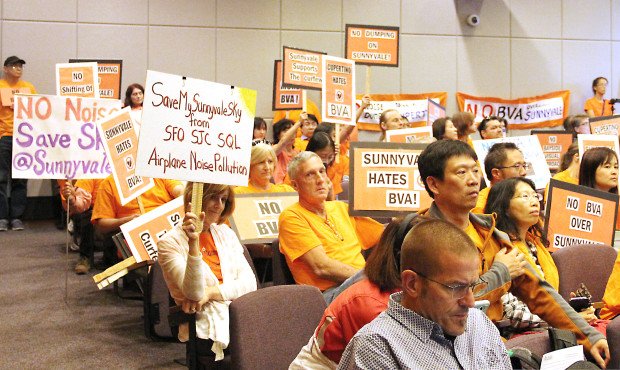 MCQuietSkies's tweet photo. We stand w/you, San Jose @mercnews #Airplanenoise - South Bay, Peninsula residents frustrated w/ hectic #FAA meeting https://t.co/0ev59a8t4r https://t.co/38TLIuAiQE