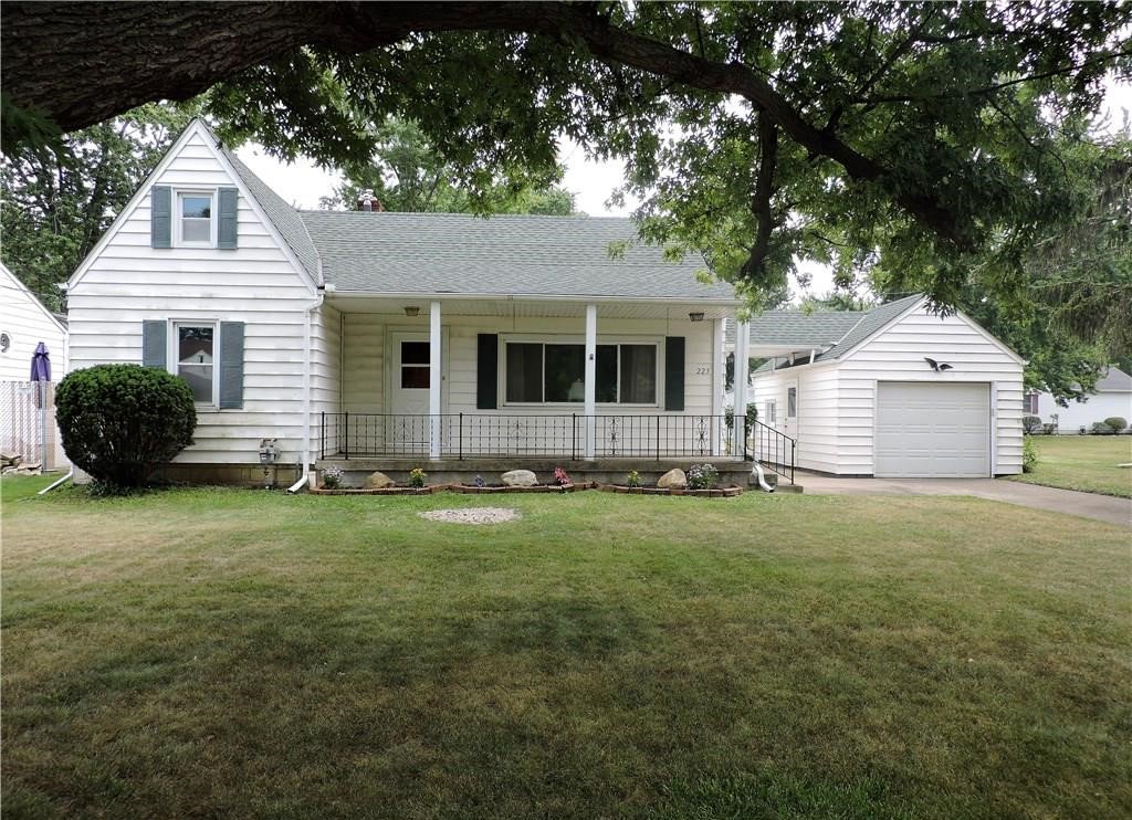 bobbieburey's tweet photo. Congrats to my sellers their home is officially sold. An congrats to our buyers on their new home! 223 Moore Rd. #BureySellsInAHurry #Sold https://t.co/xwHtsHM0rN