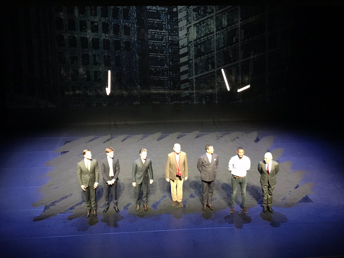 #aanrader

#vastgoedbv met oa <a href="/HuubWStapel/">Huub Stapel</a> van @senftheater 

1 &amp; 2 november in <a href="/MaaspoortVenlo/">Maaspoort</a> 

Ga dat zien!