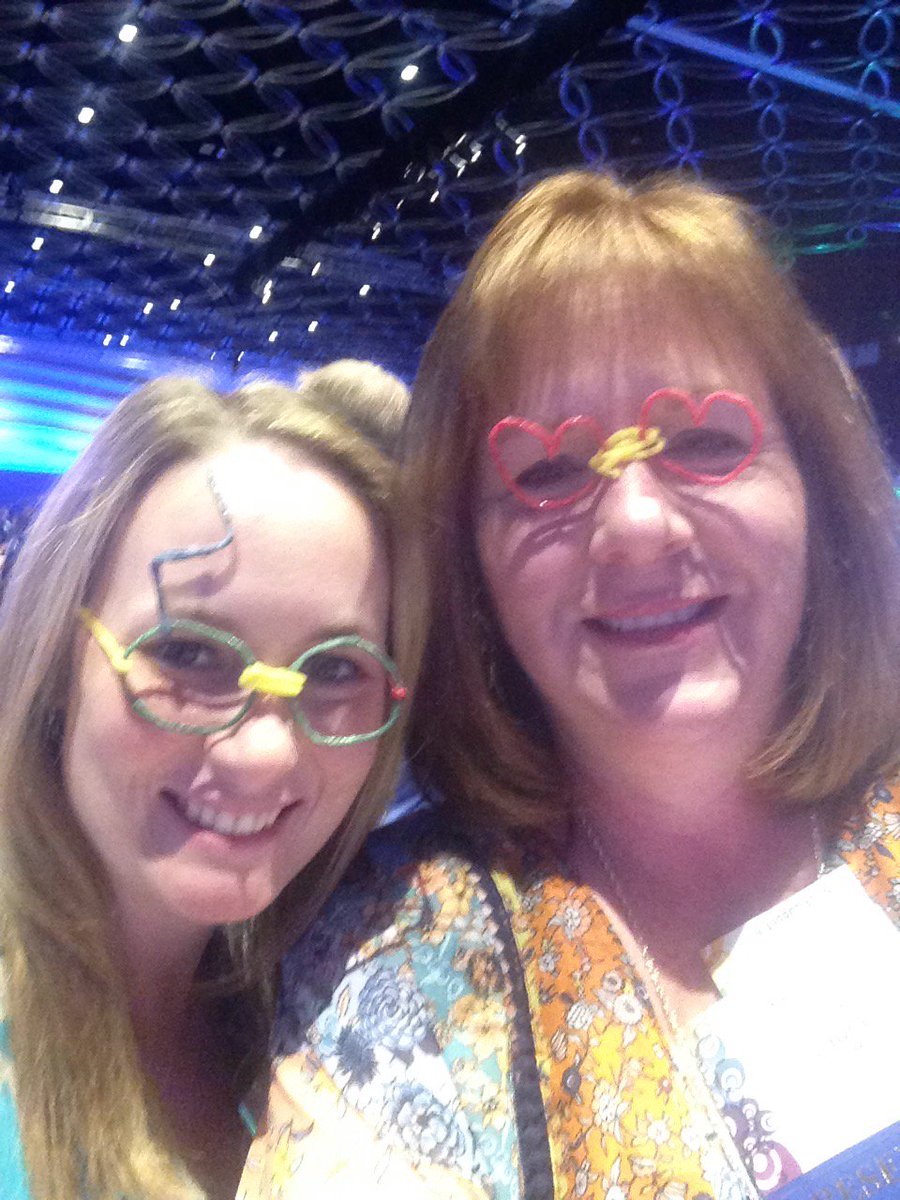 LauraStauffer2's tweet photo. #think2016 I absolutely cannot wait for 2017! Get ready for us!! Flashback Friday and WHAM BAM coming for you! @lead4ward https://t.co/1LF51pGKUf