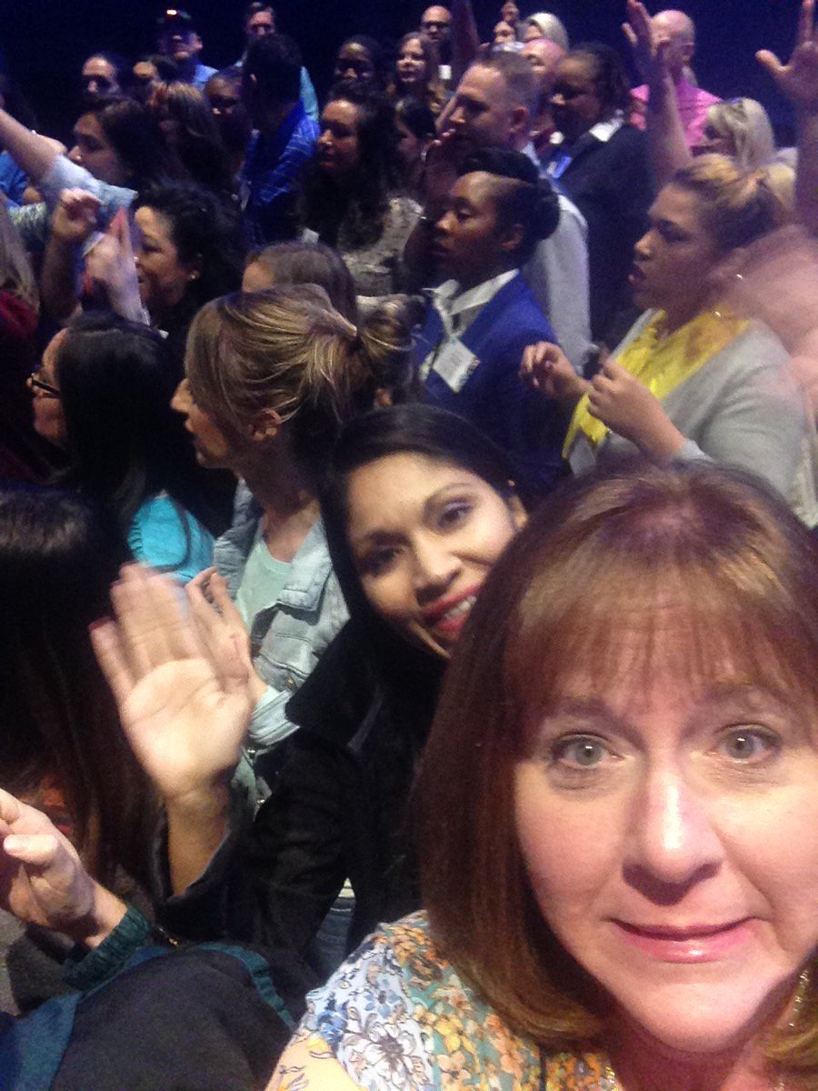 LauraStauffer2's tweet photo. #think2016 I absolutely cannot wait for 2017! Get ready for us!! Flashback Friday and WHAM BAM coming for you! @lead4ward https://t.co/1LF51pGKUf
