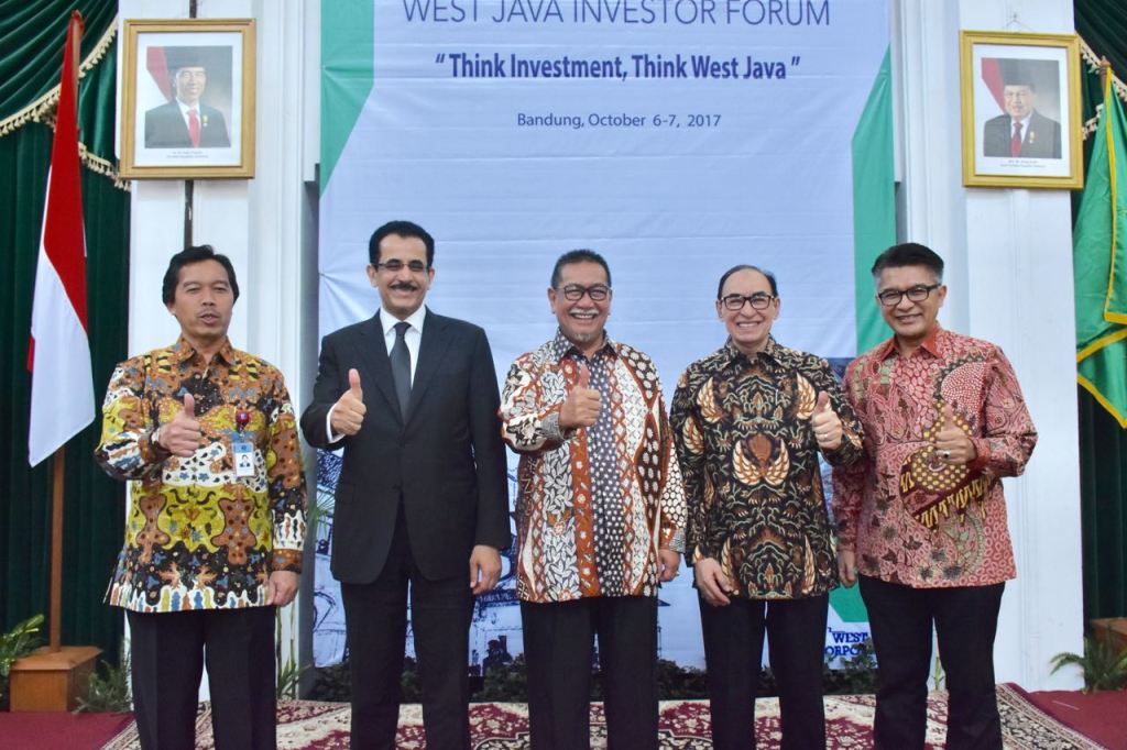 WEST JAVA INVESTOR FORUM  Perwujudan Sektor Ekonomi Jabar csr-indonesia.com/2017/10/west-j…