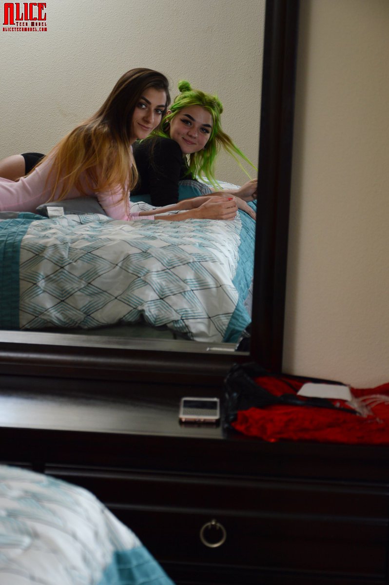 goth_hoee's tweet photo. Come see the fun @kristimodel_nct and I are having 🤤#retweet @LolaNewCity @Chellybaby16 @Modelalya @xxxteensco @teentna @SexyLThings @DrR7C https://t.co/Xeb4JZm1pg